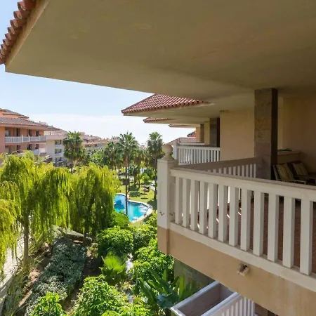 Malagasuite Higueron Sport Club&pool Apartment