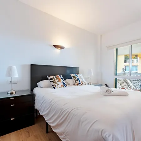 Malagasuite Higueron Sport Club&pool Apartment *